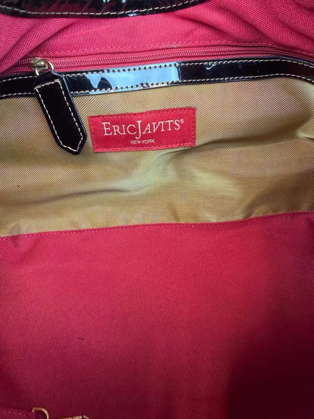 Eric Javits Squishee Straw Hobo Bag with Black Patent Trim - Picture 4 of 8